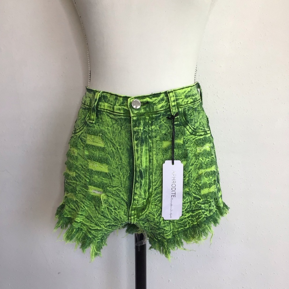 NWT- Aphrodite Women Green High Waist Distressed Raw Hem Summer Jean Shorts L